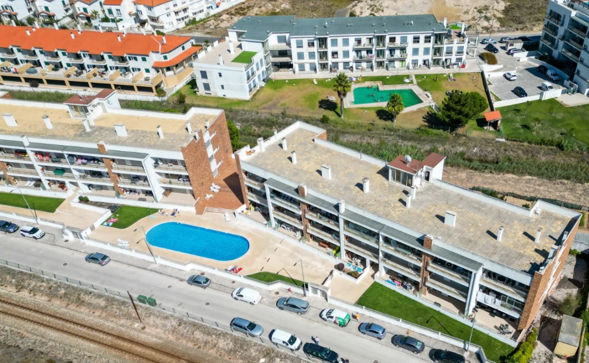 Apartamento T2 para Venda em São Martinho do Porto Foto 26