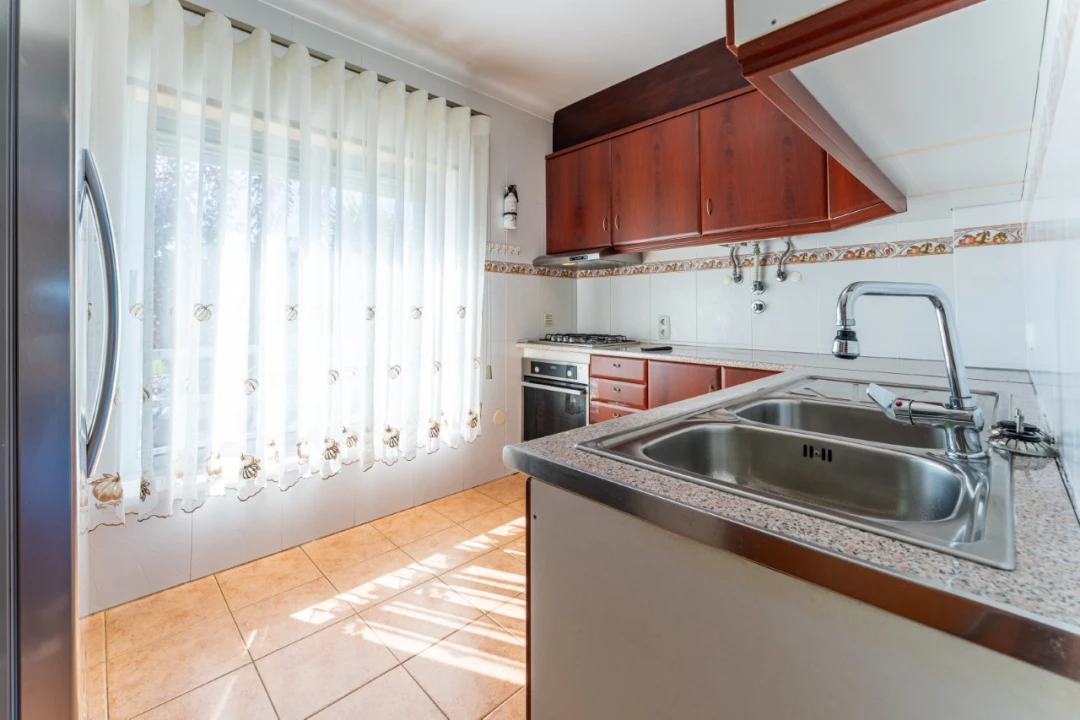 Apartamento T3 para Venda em Nazare Foto 9