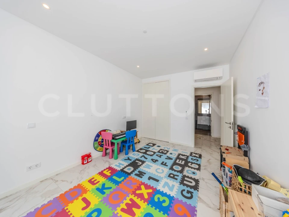 Quinta T4 para Venda em Santa Barbara de Nexe Foto 21