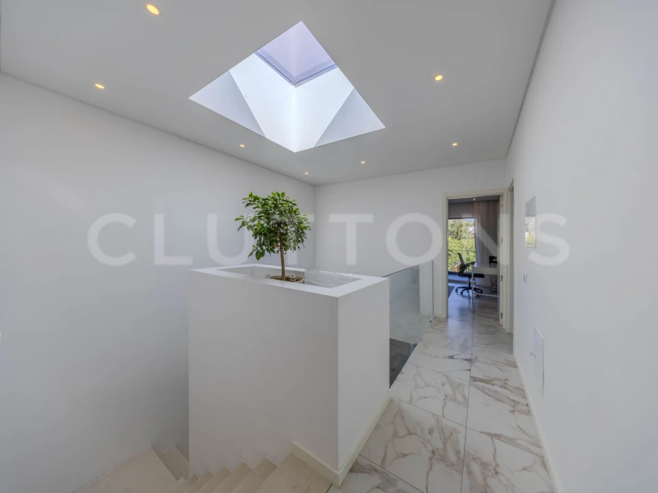 Quinta T4 para Venda em Santa Barbara de Nexe Foto 23