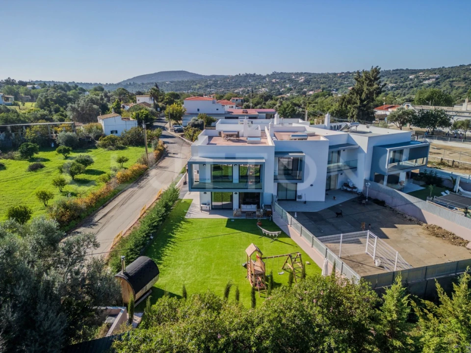Quinta T4 para Venda em Santa Barbara de Nexe Foto 37
