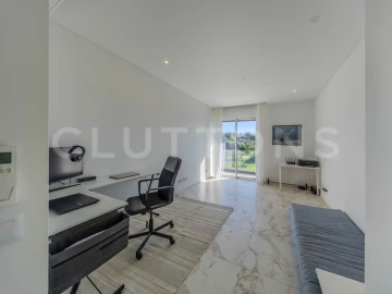 Quinta T4 para Venda em Santa Barbara de Nexe