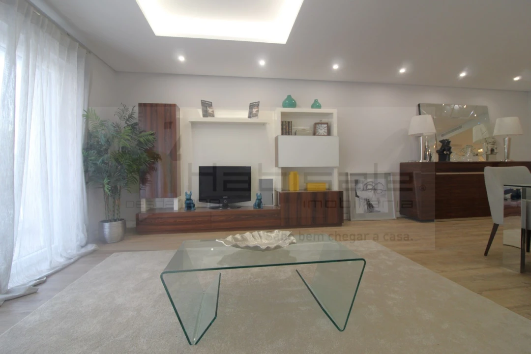 Apartamento T3 para Venda em Carcavelos e Parede Foto 7