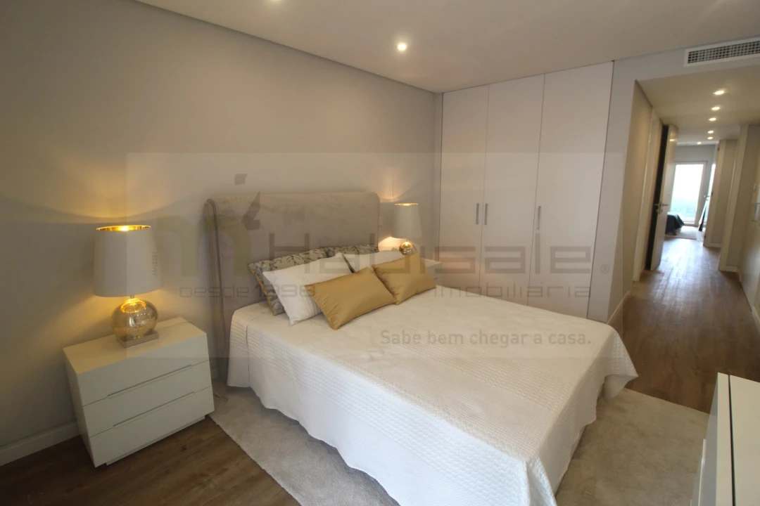 Apartamento T3 para Venda em Carcavelos e Parede Foto 13