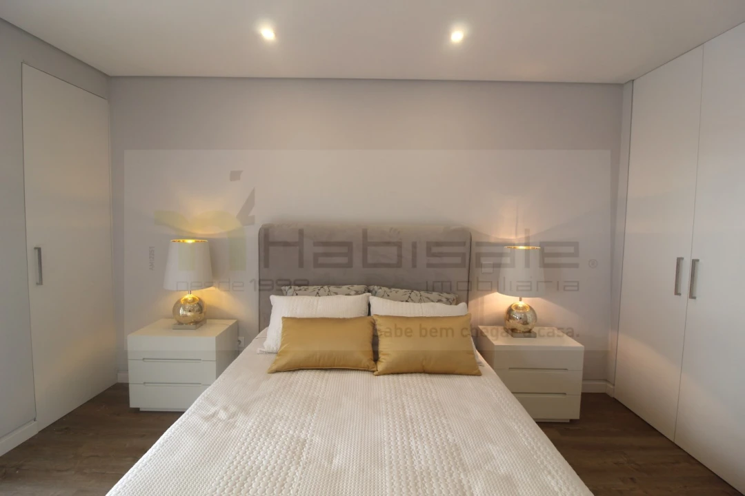 Apartamento T3 para Venda em Carcavelos e Parede Foto 16