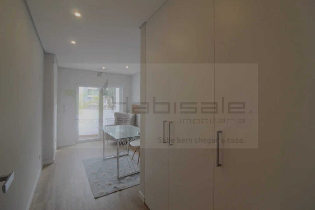 Apartamento T3 para Venda em Carcavelos e Parede Foto 18