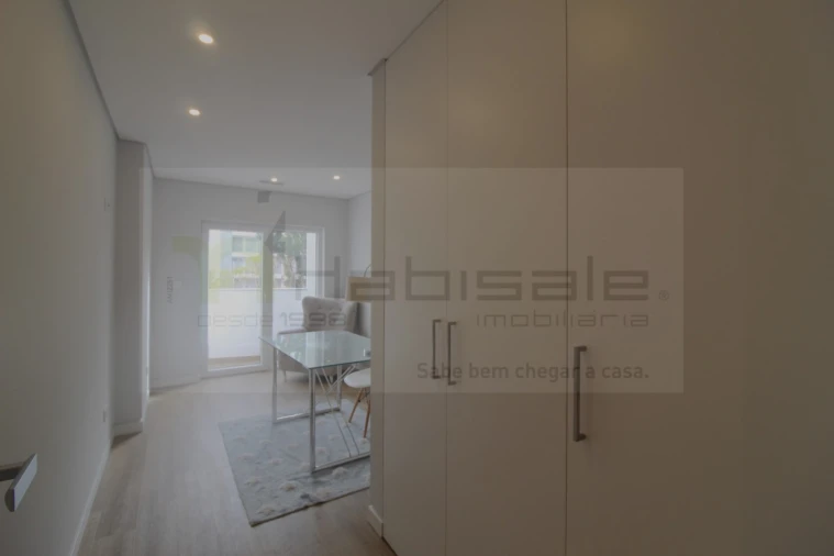 Apartamento T3 para Venda em Carcavelos e Parede Foto 18