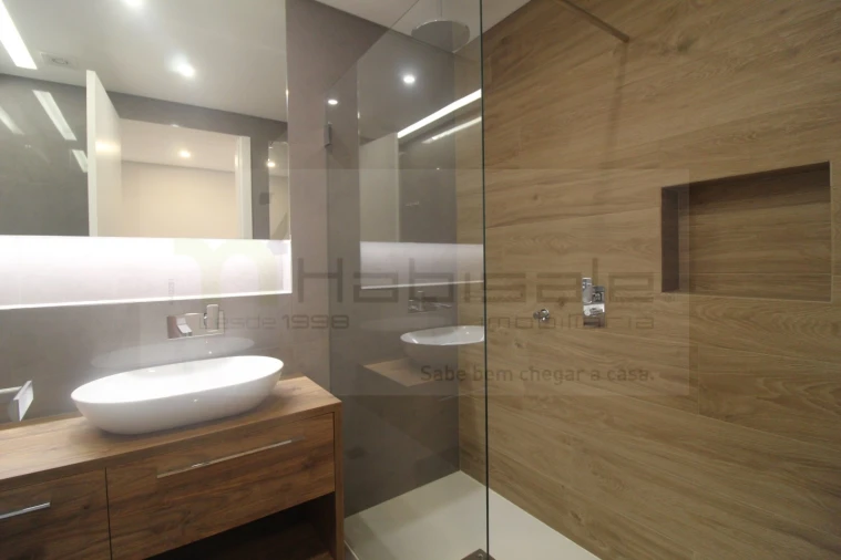 Apartamento T3 para Venda em Carcavelos e Parede Foto 21