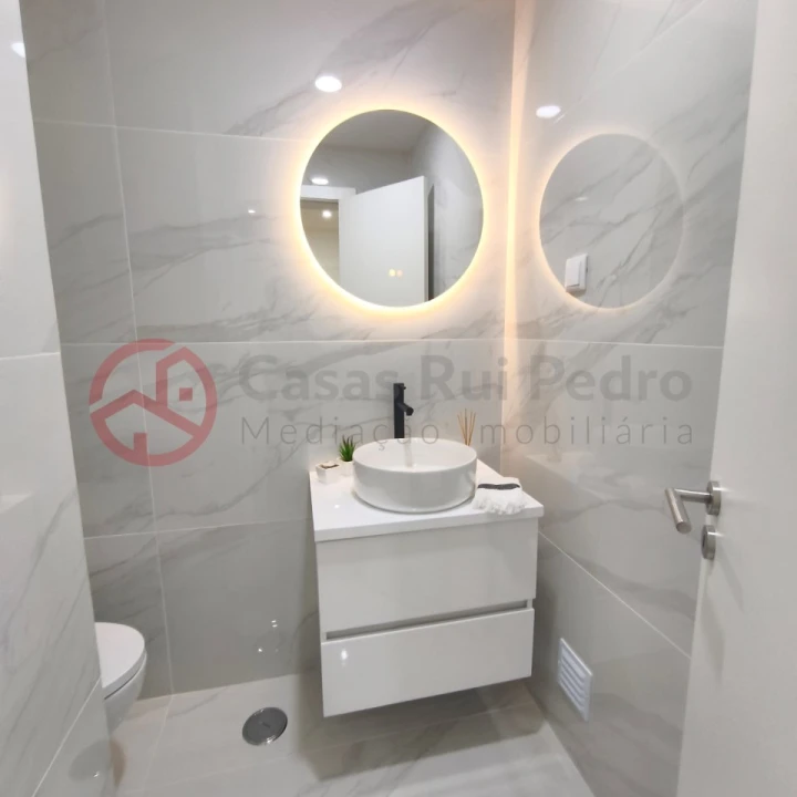 Apartamento T3 para Venda em Benfica Foto 4
