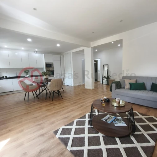 Apartamento T3 para Venda em Benfica Foto 2