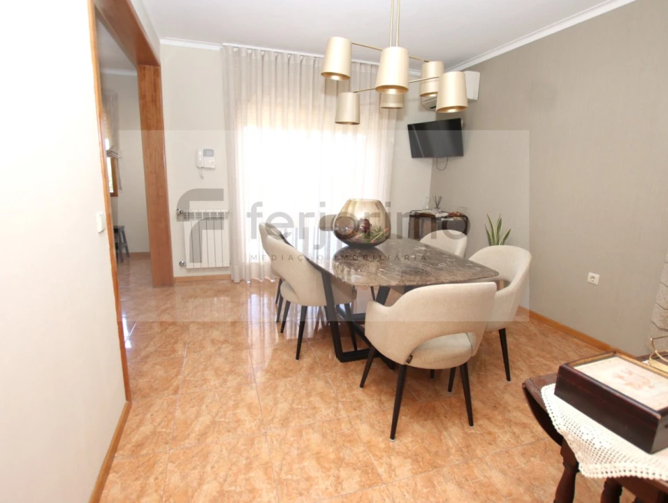 Moradia T4 para Venda em Aldão Foto 15