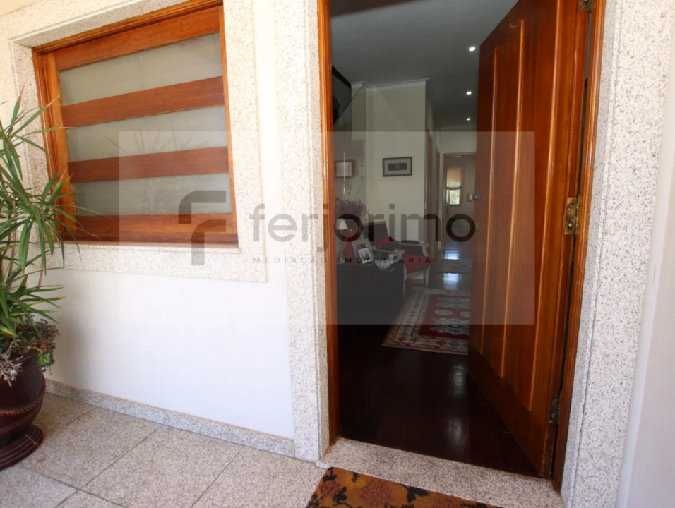 Moradia T4 para Venda em Aldão Foto 6