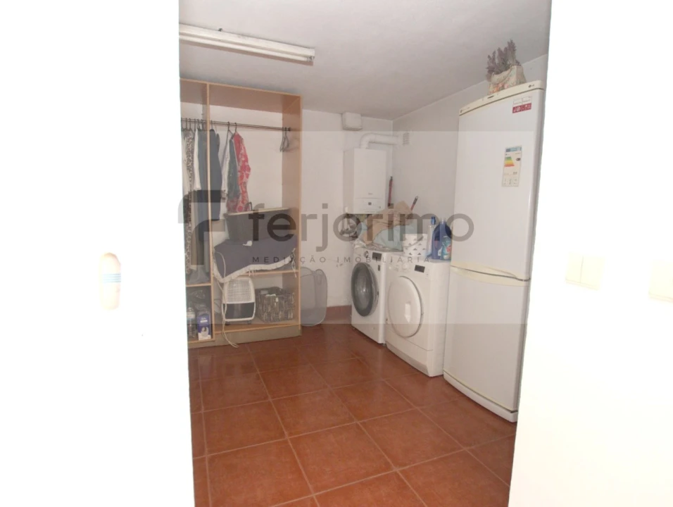 Moradia T4 para Venda em Aldão Foto 46
