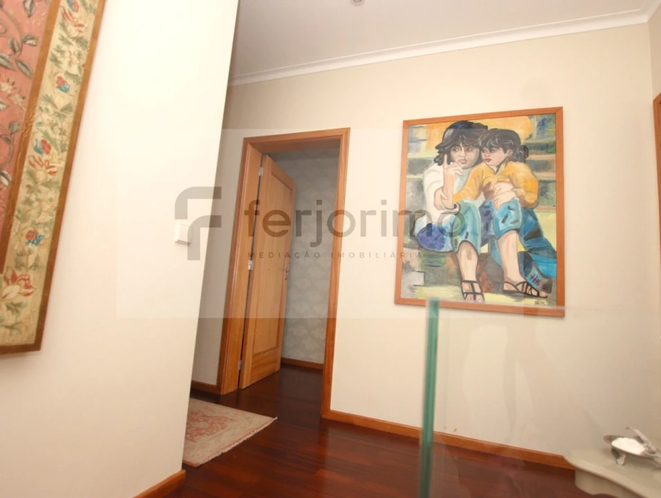 Moradia T4 para Venda em Aldão Foto 24
