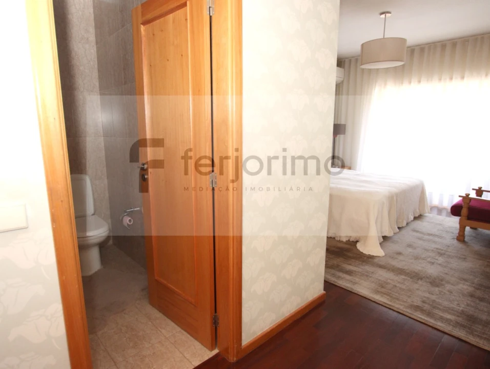 Moradia T4 para Venda em Aldão Foto 32