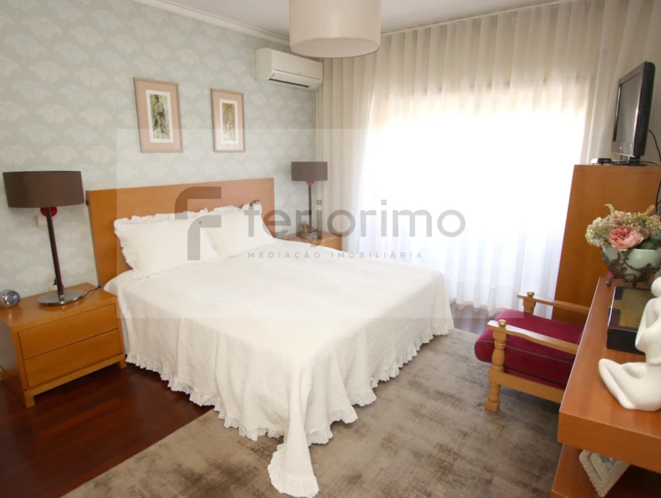 Moradia T4 para Venda em Aldão Foto 29