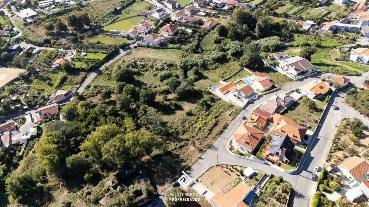 Terreno para Venda em Grijó e Sermonde Foto 2