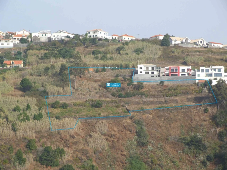 Terreno para Venda em Calheta Foto 2
