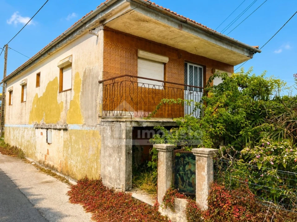 Moradia T3 para Venda em Santiago da Guarda Foto 3