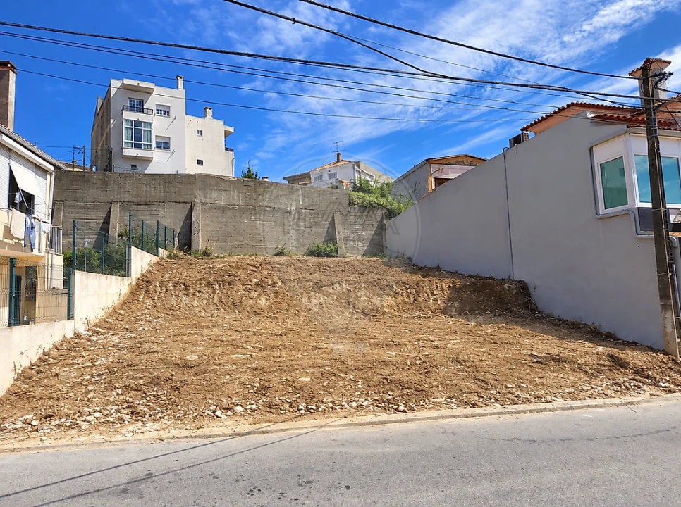 Terreno para Venda em Camarate, Unhos e Apelação Foto 2