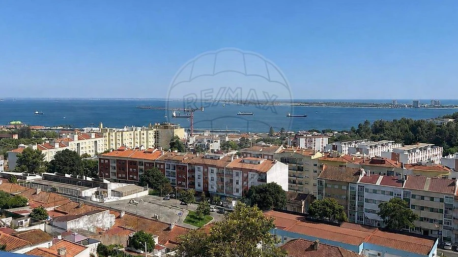 Apartamento T2 para Venda em União das Freguesias de Setúbal