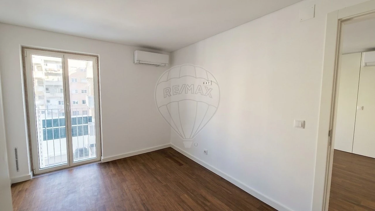 Apartamento T1 para Venda em Arroios Foto 4