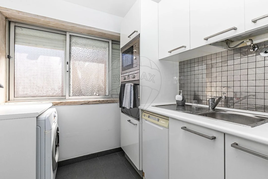 Apartamento T1 para Arrendamento em Encosta do Sol Foto 7