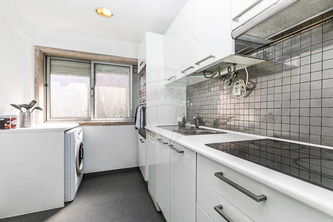 Apartamento T1 para Arrendamento em Encosta do Sol Foto 2