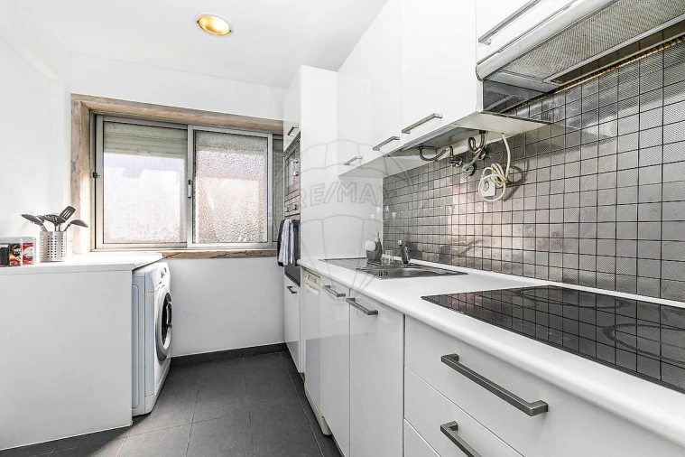 Apartamento T1 para Arrendamento em Encosta do Sol Foto 2