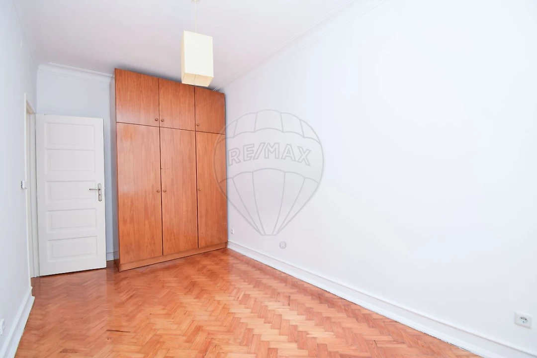 Apartamento T3 para Venda em São Domingos de Benfica Foto 18