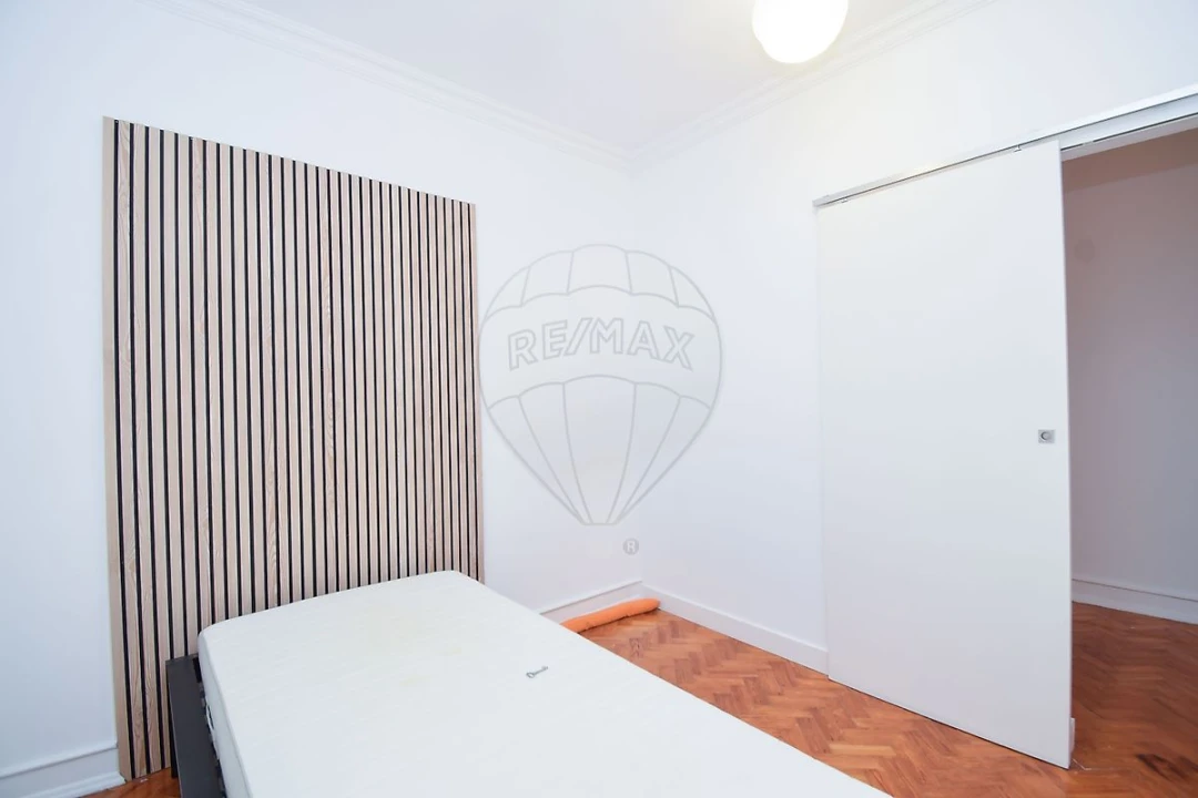Apartamento T3 para Venda em São Domingos de Benfica Foto 6