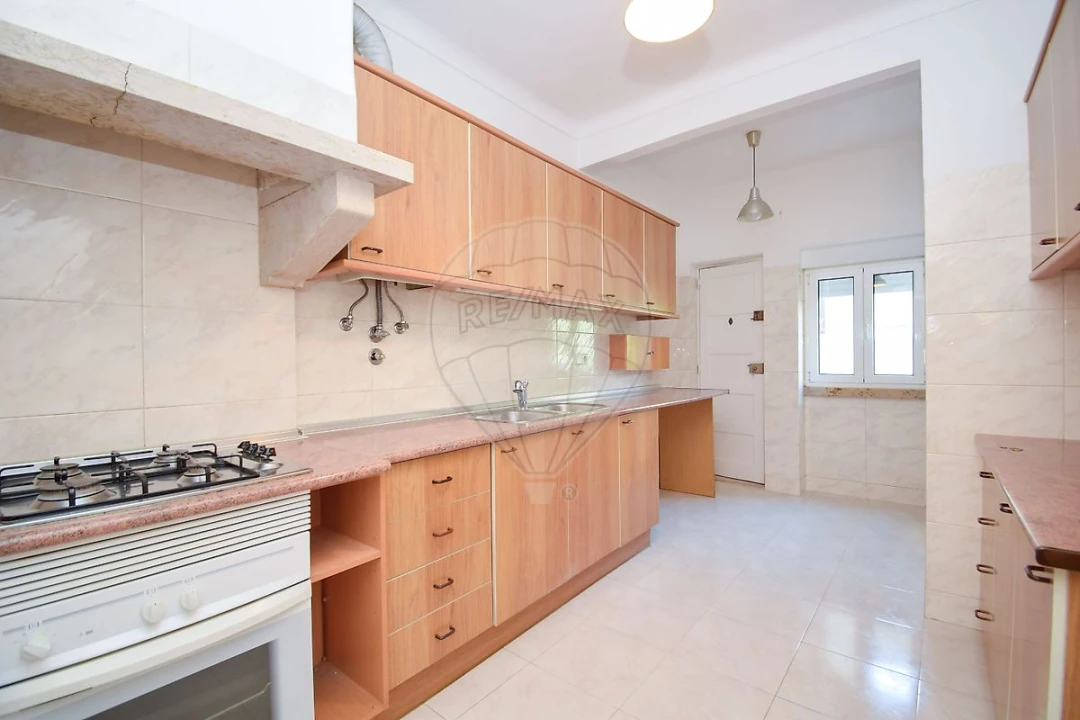 Apartamento T3 para Venda em São Domingos de Benfica Foto 19