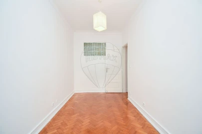 Apartamento T3 para Venda em São Domingos de Benfica