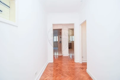 Apartamento T3 para Venda em São Domingos de Benfica