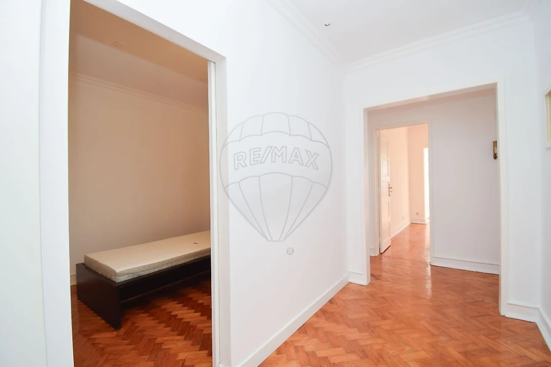 Apartamento T3 para Venda em São Domingos de Benfica Foto 16