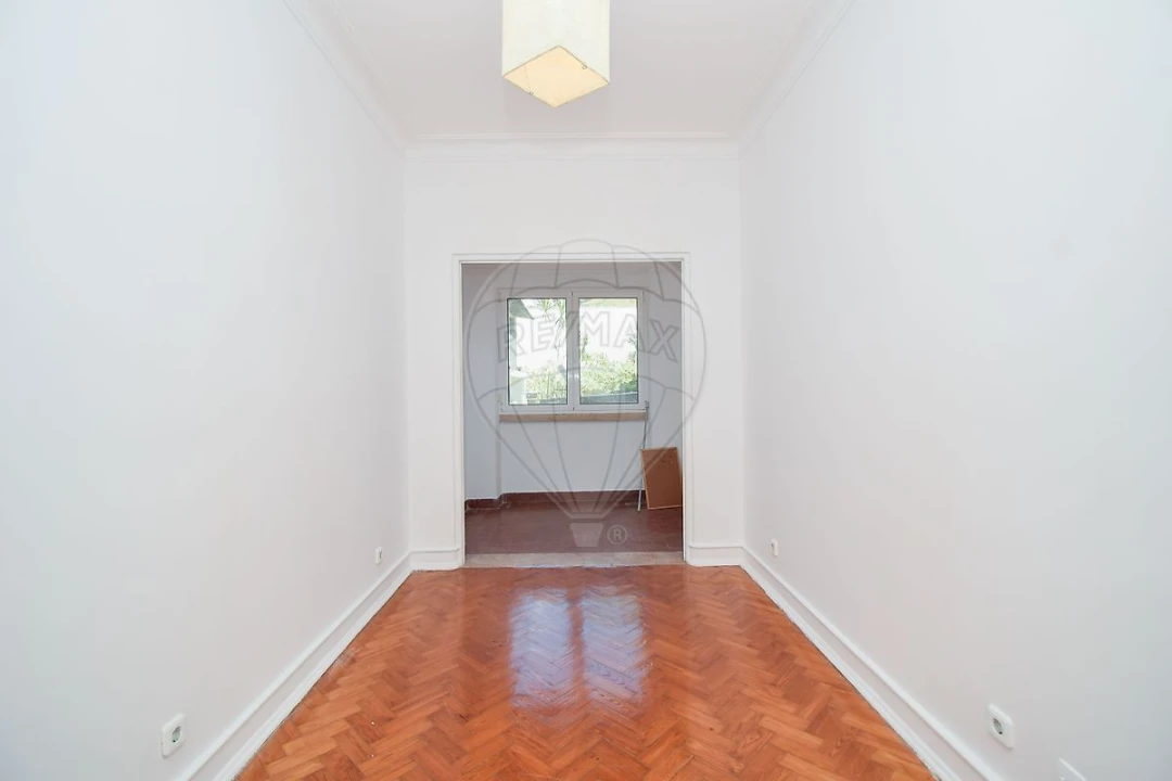 Apartamento T3 para Venda em São Domingos de Benfica Foto 9