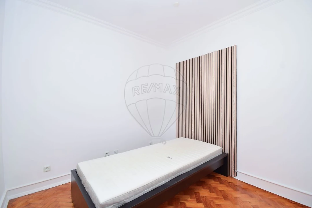 Apartamento T3 para Venda em São Domingos de Benfica Foto 8