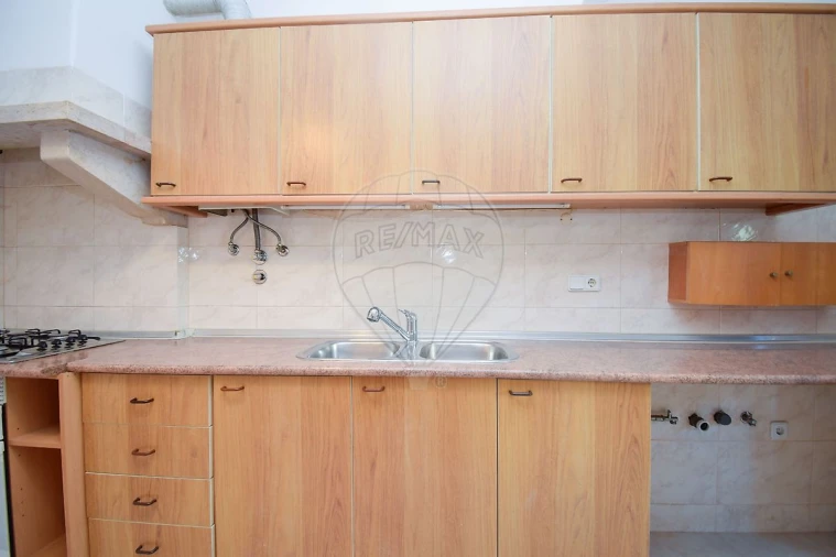 Apartamento T3 para Venda em São Domingos de Benfica Foto 22