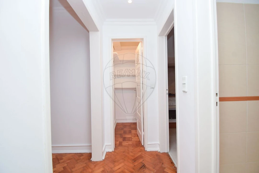 Apartamento T3 para Venda em São Domingos de Benfica Foto 12