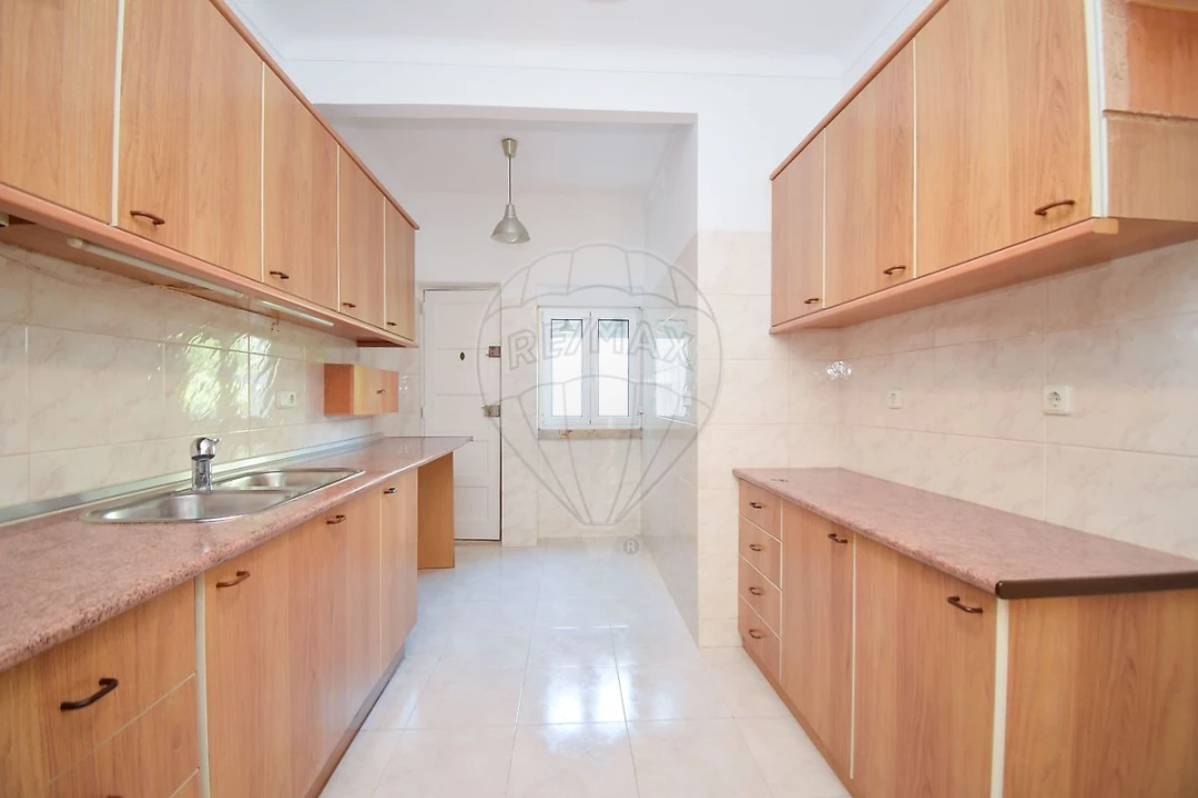 Apartamento T3 para Venda em São Domingos de Benfica Foto 20