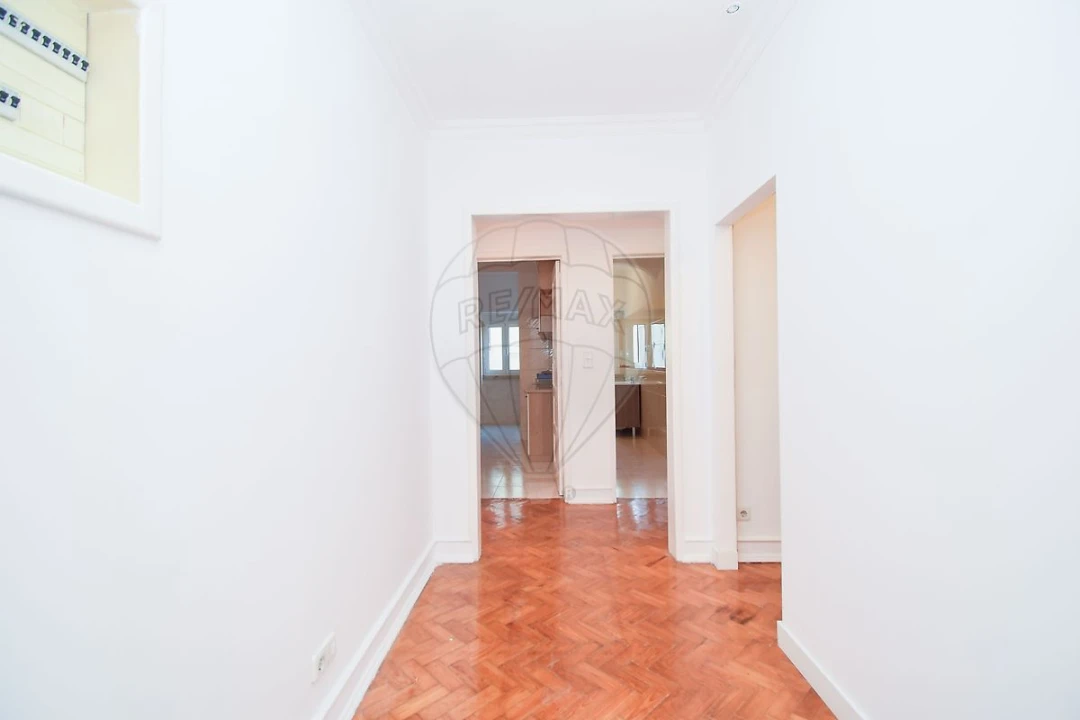 Apartamento T3 para Venda em São Domingos de Benfica Foto 7
