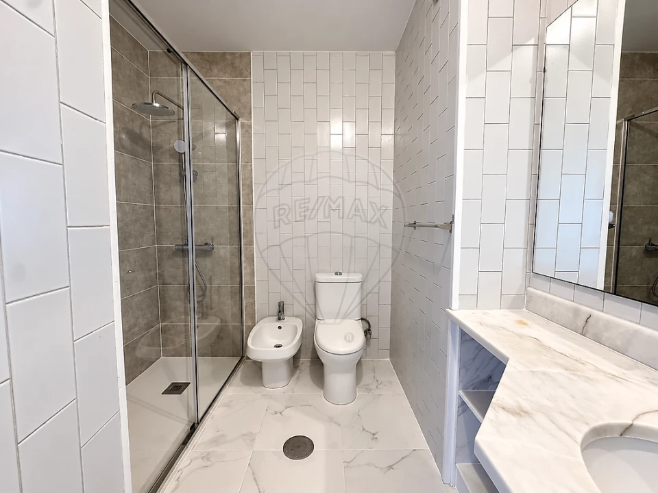 Apartamento T1 para Arrendamento em Mafamude e Vilar do Paraíso Foto 5