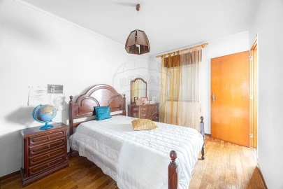 Apartamento T4 para Venda em Santa Maria, São Pedro e Matacães