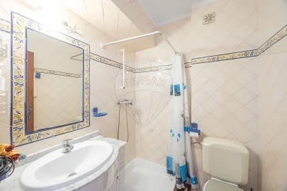 Apartamento T4 para Venda em Santa Maria, São Pedro e Matacães