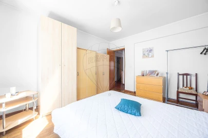 Apartamento T4 para Venda em Santa Maria, São Pedro e Matacães