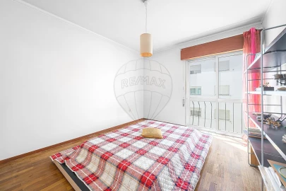 Apartamento T4 para Venda em Santa Maria, São Pedro e Matacães