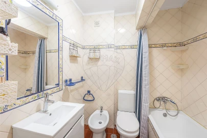 Apartamento T4 para Venda em Santa Maria, São Pedro e Matacães