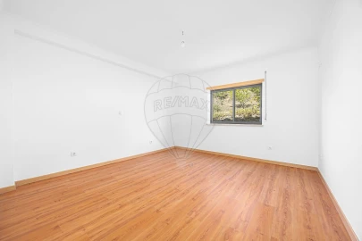 Moradia T6 para Venda em Santa Maria, São Pedro e Matacães
