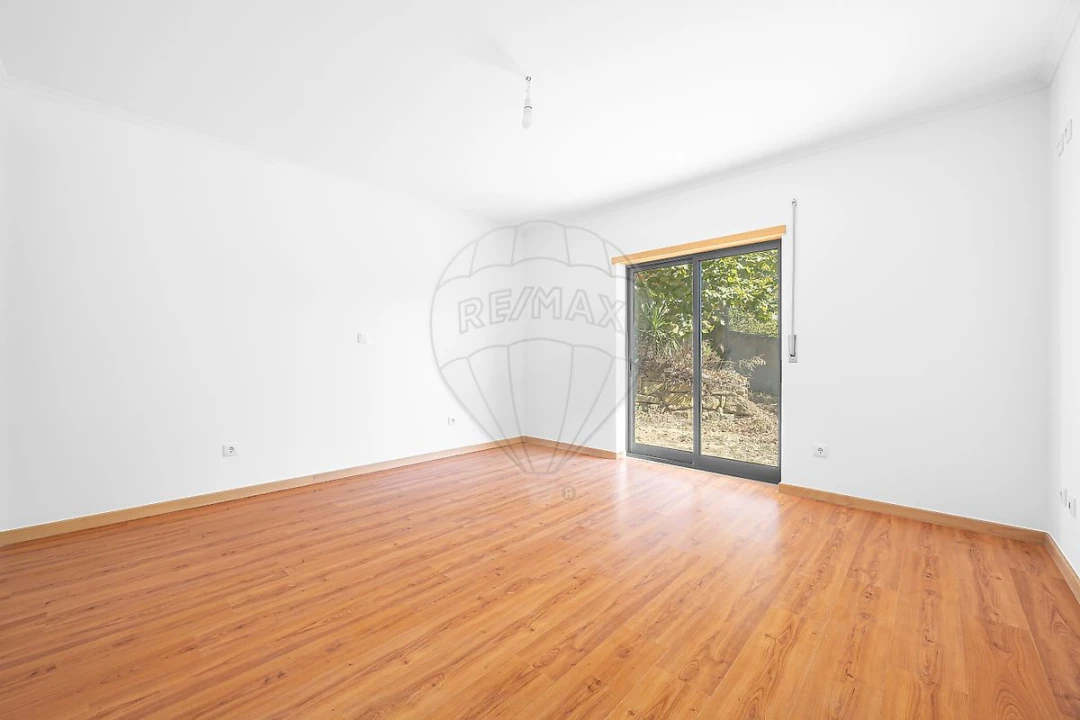 Moradia T6 para Venda em Santa Maria, São Pedro e Matacães Foto 11