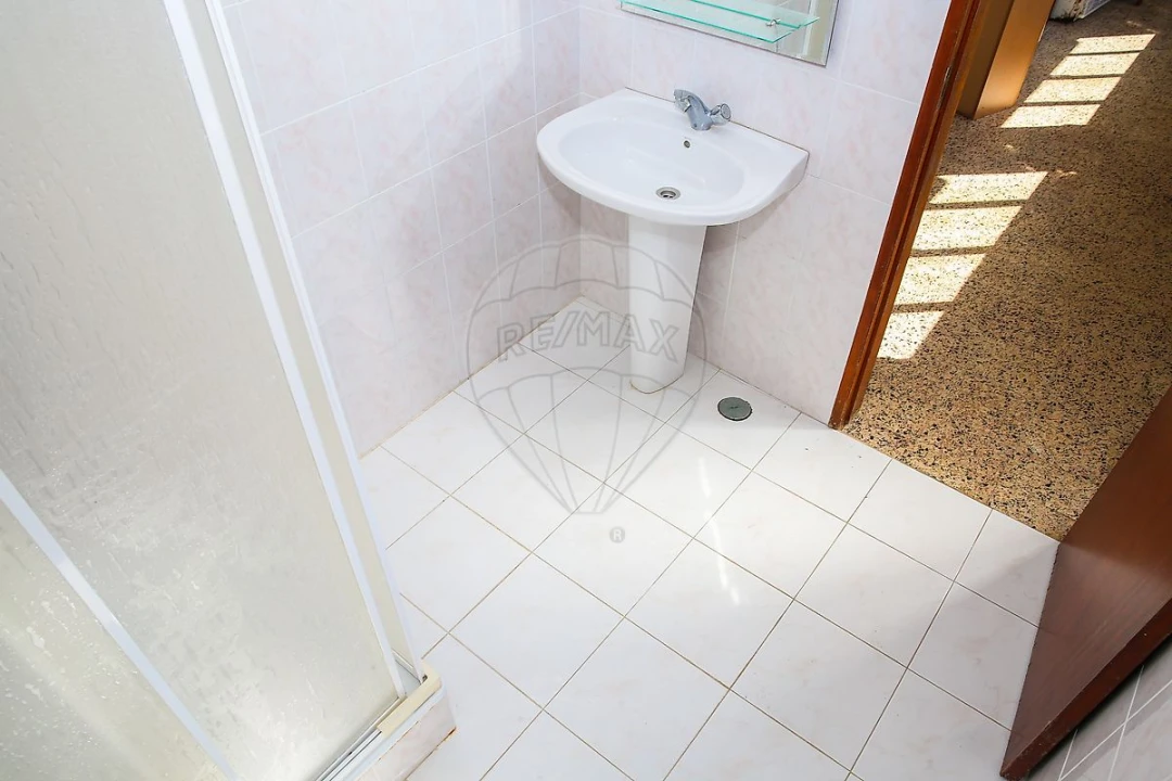 Apartamento T3 para Venda em Sobral de Monte Agraço Foto 24